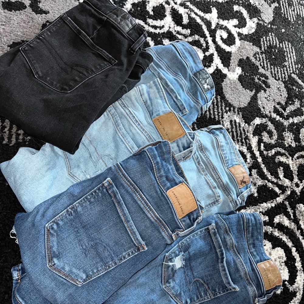 Bundle of American Eagle size 4